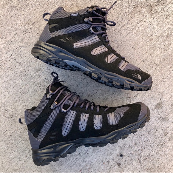 The North Face Sakura Mid Hiking Boot 